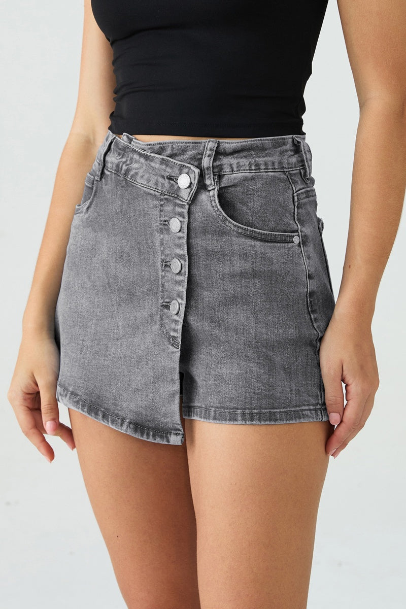 KATCH ME Mid-Rise Asymmetric Button Denim Skorts
