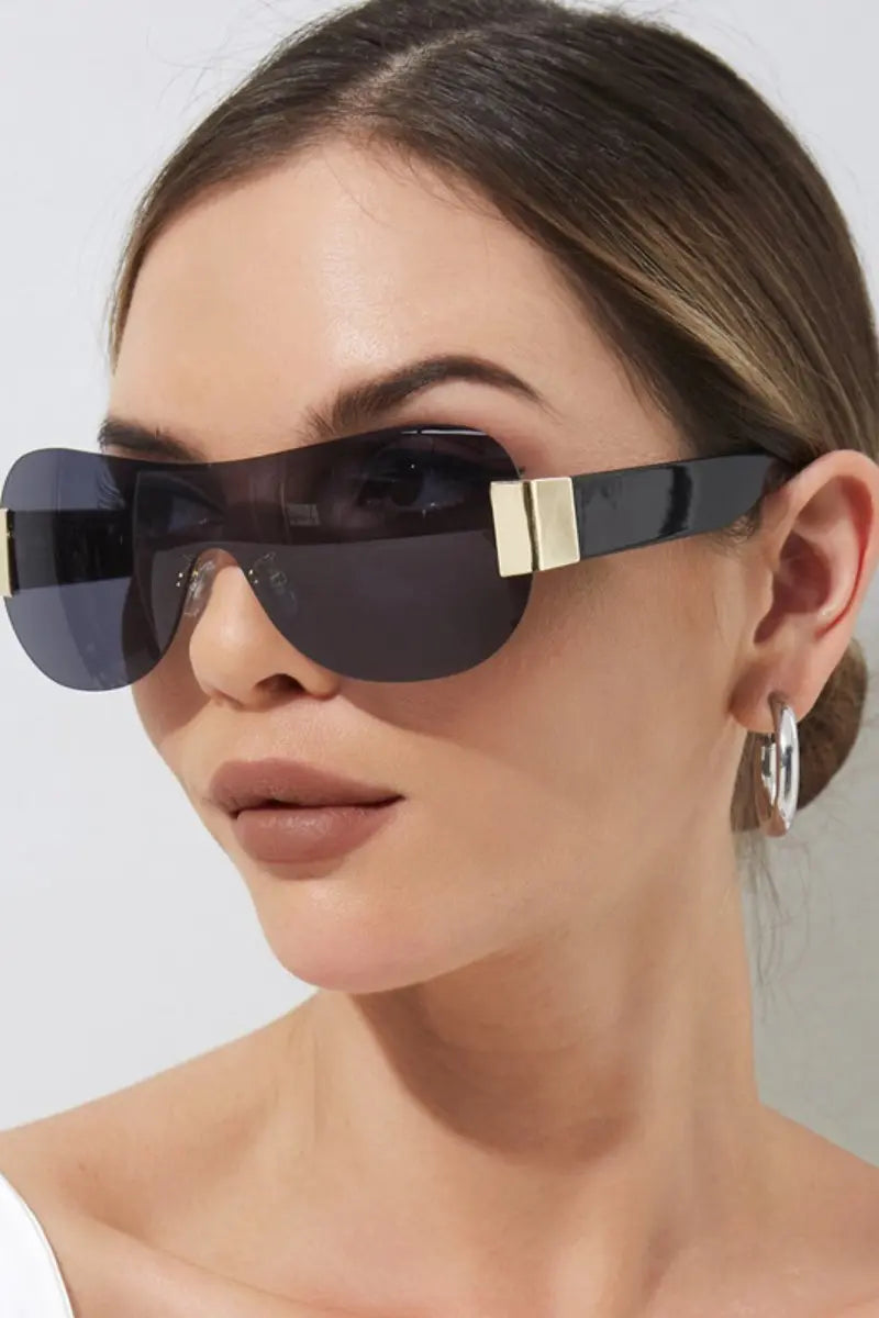 KATCH ME Gold Fashion Streamline UV Protection Sunglasses (Black & Grey) Accessories 